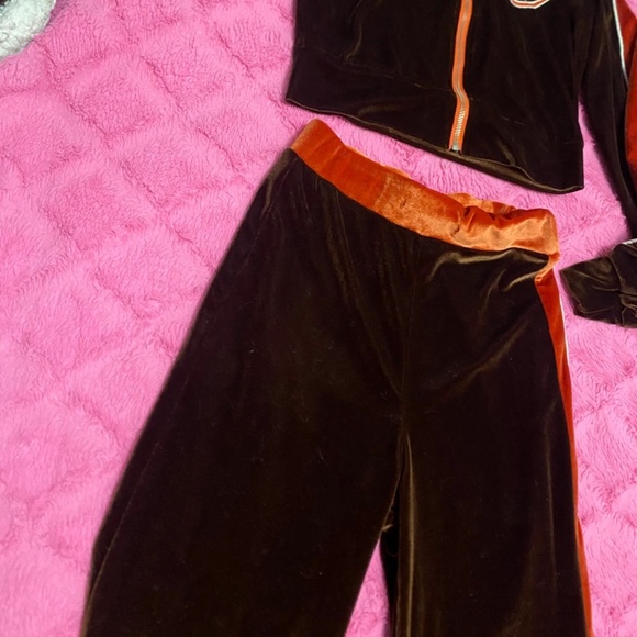 Tracksuit set - Picture 2 of 7